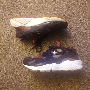 Nike Air Huarache Run Womens 634835-609 Port Wine Taupe, PRE-OWNED Size 6
